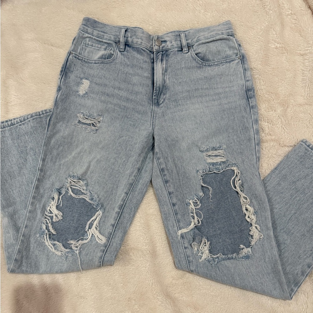 PacSun Light Wash Distressed Boyfriend Jeans (Size 29)